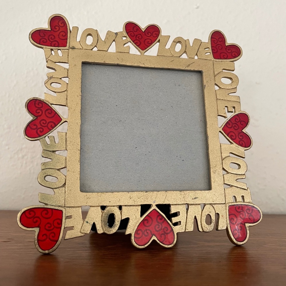 Vintage LOVE Picture Frame Gold Tone Metal w/ Red Hearts‎ Valentines Day Photo